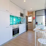 아파트 Casa Sao Vicente - Near Centre With Private Parking