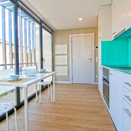 Apartamento Casa Meadela - Perto Do Centro C Estacionamento Privado *
