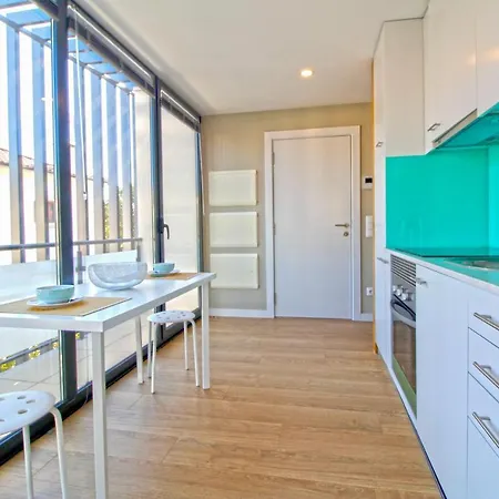 公寓 Casa Sao Vicente - Near Centre With Private Parking *