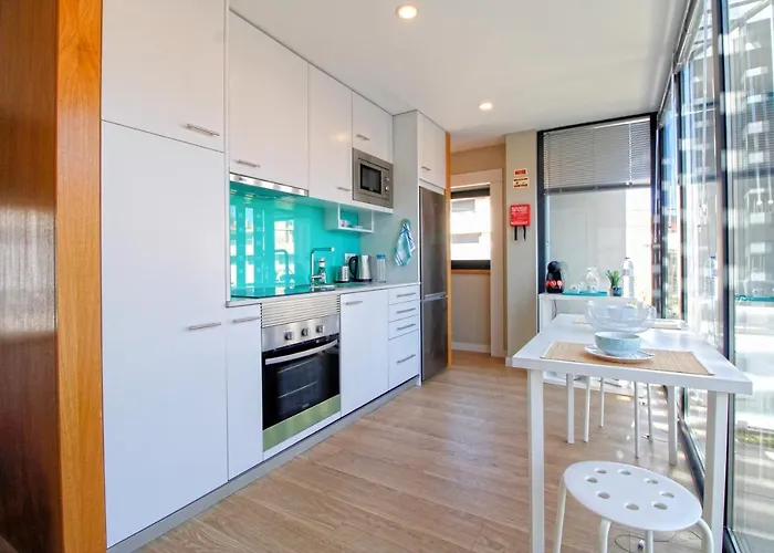 公寓 Casa Sao Vicente - Near Centre With Private Parking