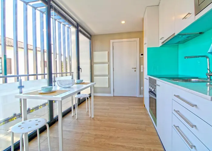 公寓 Casa Sao Vicente - Near Centre With Private Parking *