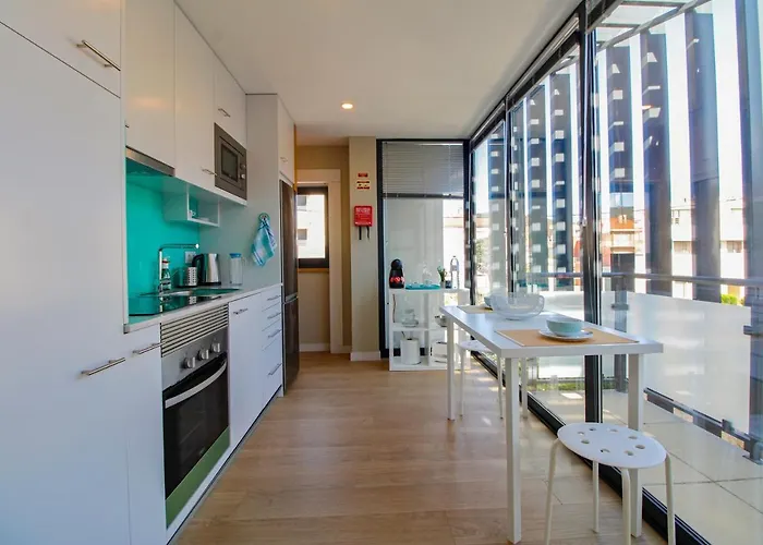 Casa Sao Vicente - Near Centre With Private Parking *