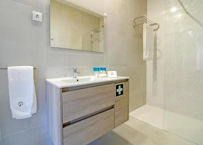 公寓 Casa Sao Vicente - Near Centre With Private Parking *